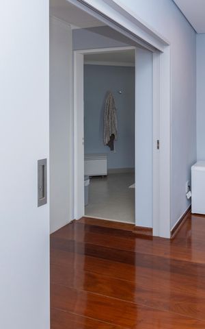 Casa à venda com 500m², 3 quartos e 3 vagasCorredor da Suíte 1