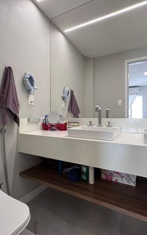 Apartamento à venda com 71m², 2 quartos e 1 vaga Apartamento à venda com 71m², 2 quartos e 1 vagaSuíte - Banheiro