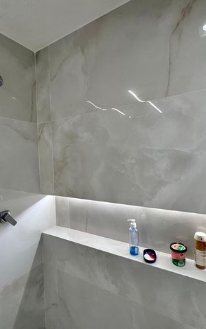 Apartamento à venda com 71m², 2 quartos e 1 vaga Apartamento à venda com 71m², 2 quartos e 1 vagaSuíte - Banheiro
