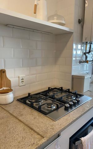 Apartamento à venda com 48m², 2 quartos e 2 vagas Apartamento à venda com 48m², 2 quartos e 2 vagasCozinha