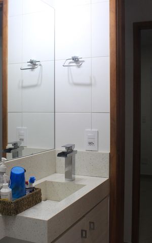 Apartamento à venda com 83m², 3 quartos e 2 vagasBanheiro social