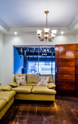 Casa à venda com 135m², 3 quartos e 2 vagas Casa à venda com 135m², 3 quartos e 2 vagasSala