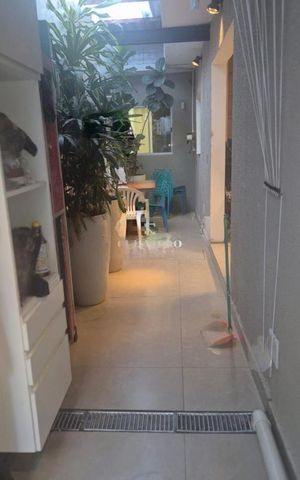 Casa à venda com 165m², 4 quartos e 2 vagas