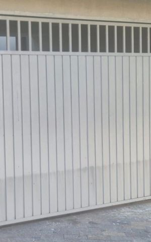 Casa à venda com 165m², 4 quartos e 2 vagas
