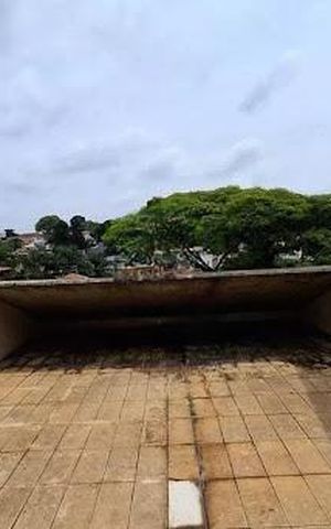 Casa à venda com 306m², 3 quartos e 4 vagas