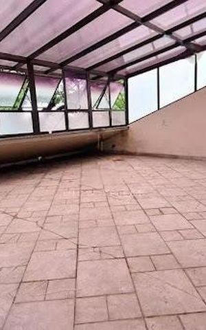 Casa à venda com 306m², 3 quartos e 4 vagas