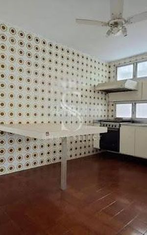Casa à venda com 306m², 3 quartos e 4 vagas