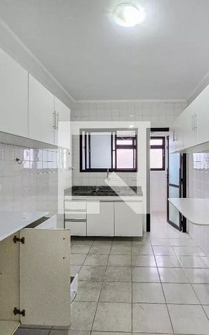 Apartamento para alugar com 85m², 2 quartos e 1 vaga Apartamento para alugar com 85m², 2 quartos e 1 vagaCozinha