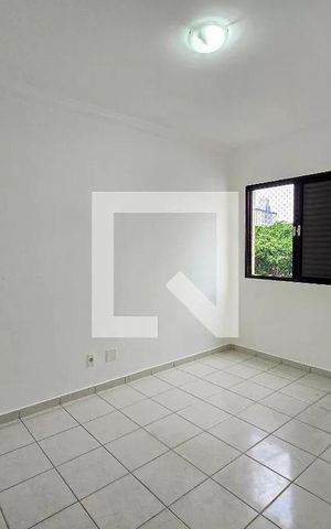 Apartamento para alugar com 85m², 2 quartos e 1 vaga Apartamento para alugar com 85m², 2 quartos e 1 vagaQuarto
