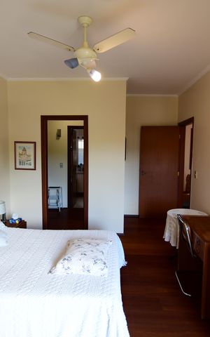 Casa de condomínio à venda com 381m², 4 quartos e 4 vagasQuarto 4 - Suíte