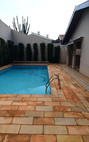 Casa de condomínio à venda com 381m², 4 quartos e 4 vagasPiscina