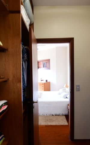 Casa de condomínio à venda com 381m², 4 quartos e 4 vagasQuarto 4 - Suíte Closet