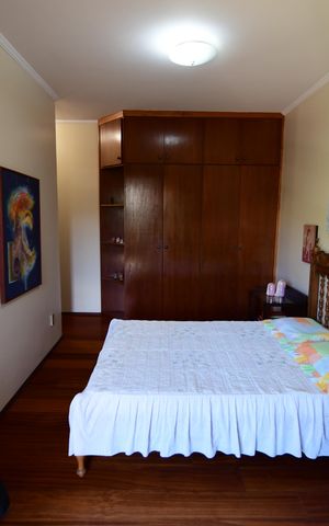 Casa de condomínio à venda com 381m², 4 quartos e 4 vagasQuarto 2