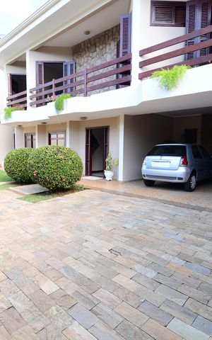 Casa de condomínio à venda com 381m², 4 quartos e 4 vagasGaragem