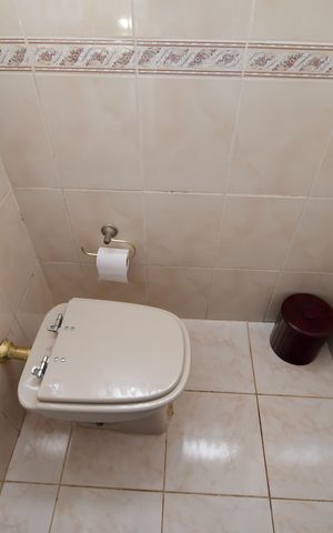 Casa de condomínio à venda com 381m², 4 quartos e 4 vagasLavabo