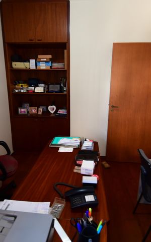 Casa de condomínio à venda com 381m², 4 quartos e 4 vagasEscritório