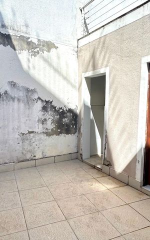 Casa à venda com 162m², 3 quartos e 2 vagas Casa à venda com 162m², 3 quartos e 2 vagasQuintal
