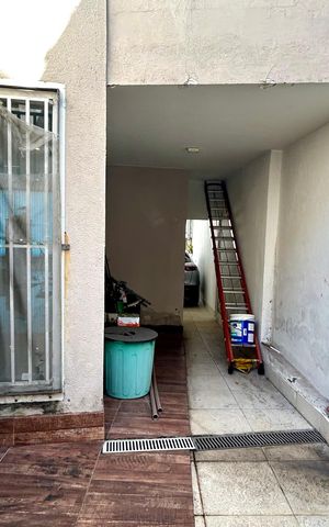 Casa à venda com 162m², 3 quartos e 2 vagas Casa à venda com 162m², 3 quartos e 2 vagasQuintal