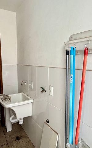 Casa à venda com 162m², 3 quartos e 2 vagas Casa à venda com 162m², 3 quartos e 2 vagasÁrea de Serviço