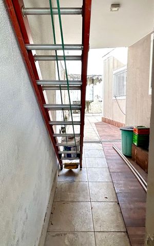 Casa à venda com 162m², 3 quartos e 2 vagas Casa à venda com 162m², 3 quartos e 2 vagasÁrea de Serviço