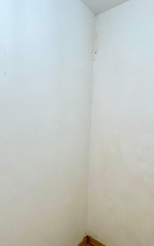 Casa à venda com 162m², 3 quartos e 2 vagas Casa à venda com 162m², 3 quartos e 2 vagasCloset da suíte 3