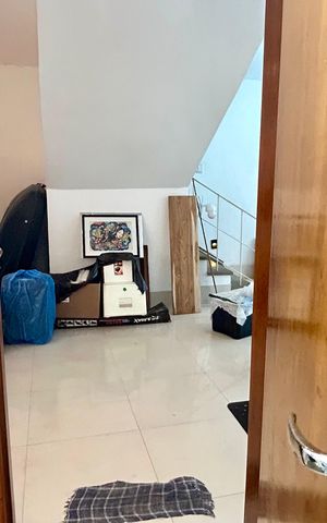 Casa à venda com 162m², 3 quartos e 2 vagas Casa à venda com 162m², 3 quartos e 2 vagasLavabo