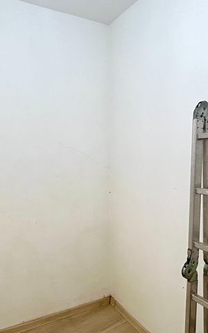 Casa à venda com 162m², 3 quartos e 2 vagas Casa à venda com 162m², 3 quartos e 2 vagasCloset da suíte 3