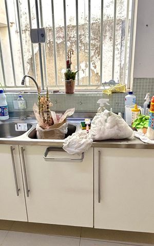 Casa à venda com 162m², 3 quartos e 2 vagas Casa à venda com 162m², 3 quartos e 2 vagasCozinha
