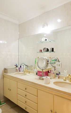 Apartamento para alugar com 365m², 5 quartos e 4 vagas Apartamento para alugar com 365m², 5 quartos e 4 vagasBanheiro da Suíte 4
