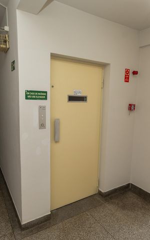 Apartamento à venda com 37m², 1 quarto e sem vagaHall do elevador