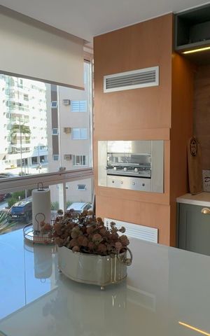 Apartamento à venda com 83m², 2 quartos e 1 vagaVaranda
