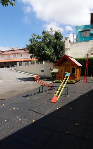 Casa de condomínio à venda com 100m², 2 quartos e 1 vaga Casa de condomínio à venda com 100m², 2 quartos e 1 vagaÁrea comum - Playground