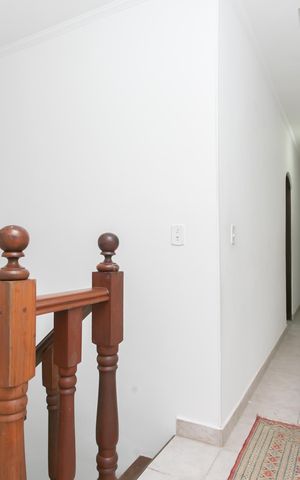 Casa à venda com 200m², 3 quartos e 2 vagas Casa à venda com 200m², 3 quartos e 2 vagasCorredor