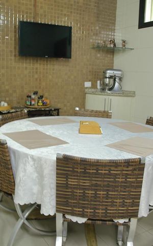 Casa à venda com 460m², 6 quartos e 4 vagasCopa/Cozinha 