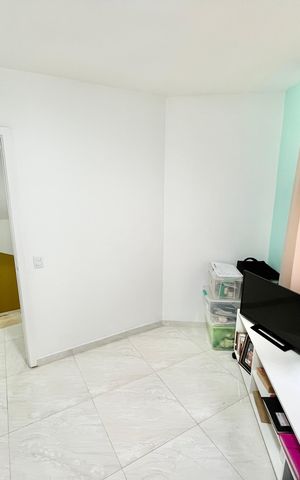 Casa de condomínio à venda com 128m², 3 quartos e 2 vagas Casa de condomínio à venda com 128m², 3 quartos e 2 vagasQuarto 1