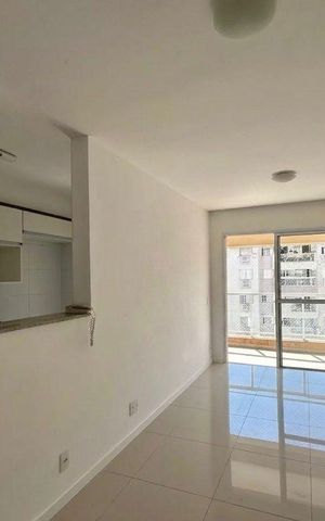Apartamento à venda com 73m², 2 quartos e 1 vaga Apartamento à venda com 73m², 2 quartos e 1 vagaSala