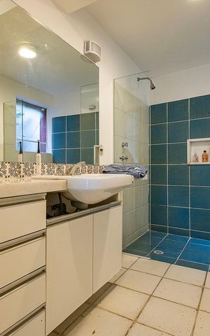 Casa para alugar com 430m², 6 quartos e 2 vagas Casa para alugar com 430m², 6 quartos e 2 vagasCasa 1 - Banheiro Social