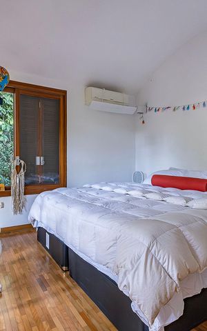 Casa para alugar com 430m², 6 quartos e 2 vagas Casa para alugar com 430m², 6 quartos e 2 vagasCasa 1 - Suíte