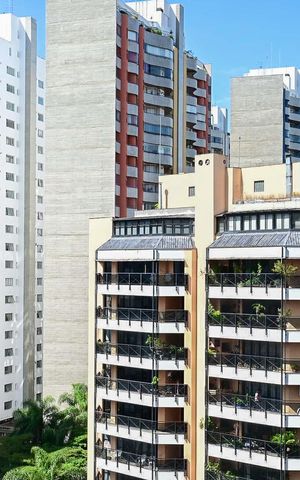 Apartamento à venda com 64m², 2 quartos e 2 vagasVista da Suíte 1