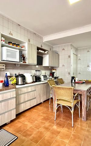 Casa à venda com 170m², 3 quartos e 2 vagasCozinha