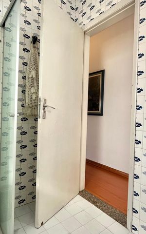 Casa à venda com 170m², 3 quartos e 2 vagasBanheiro Corredor