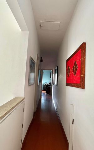 Casa à venda com 170m², 3 quartos e 2 vagasCorredor