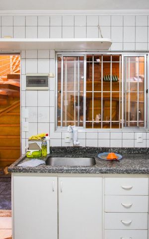 Casa à venda com 150m², 6 quartos e 2 vagasCozinha