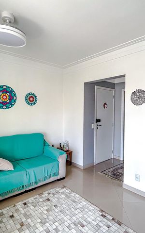 Apartamento à venda com 100m², 3 quartos e 2 vagasSala
