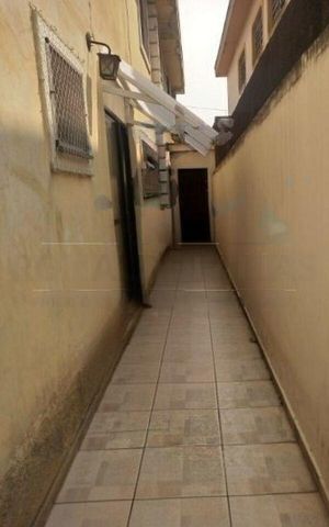 Casa à venda com 143m², 5 quartos e 2 vagas