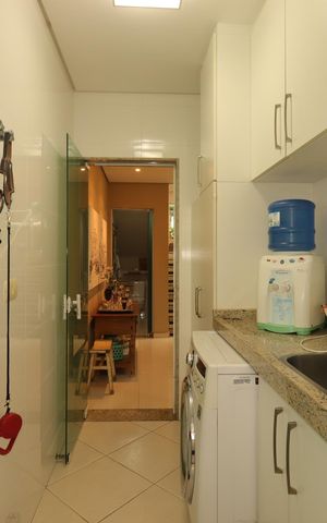 Casa à venda com 175m², 3 quartos e 2 vagasÁrea de Serviço