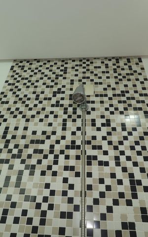 Casa à venda com 175m², 3 quartos e 2 vagasBanheiro da Suíte 3 - Chuveiro