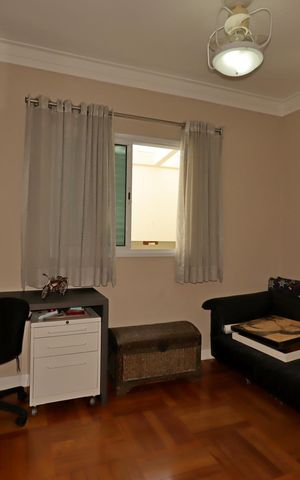 Casa à venda com 175m², 3 quartos e 2 vagasSuíte 2