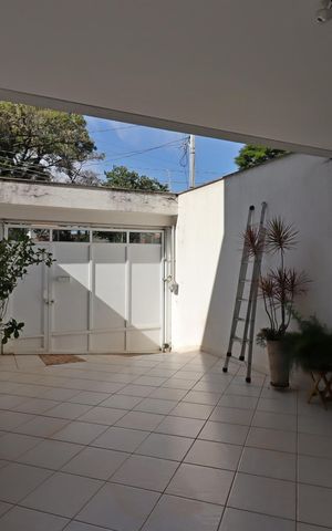 Casa à venda com 175m², 3 quartos e 2 vagasGaragem