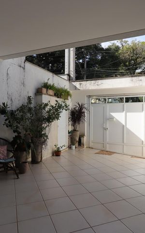 Casa à venda com 175m², 3 quartos e 2 vagasGaragem